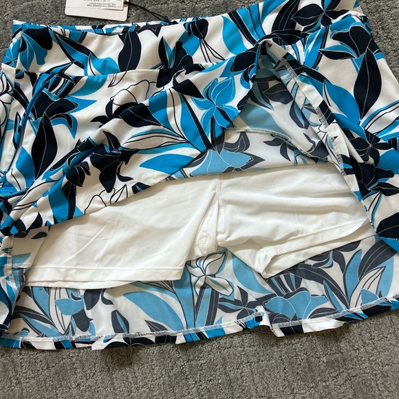 NWT Tail Women’s Kioko 17” Flounce Golf Skort- Size XL - Picture 5 of 5